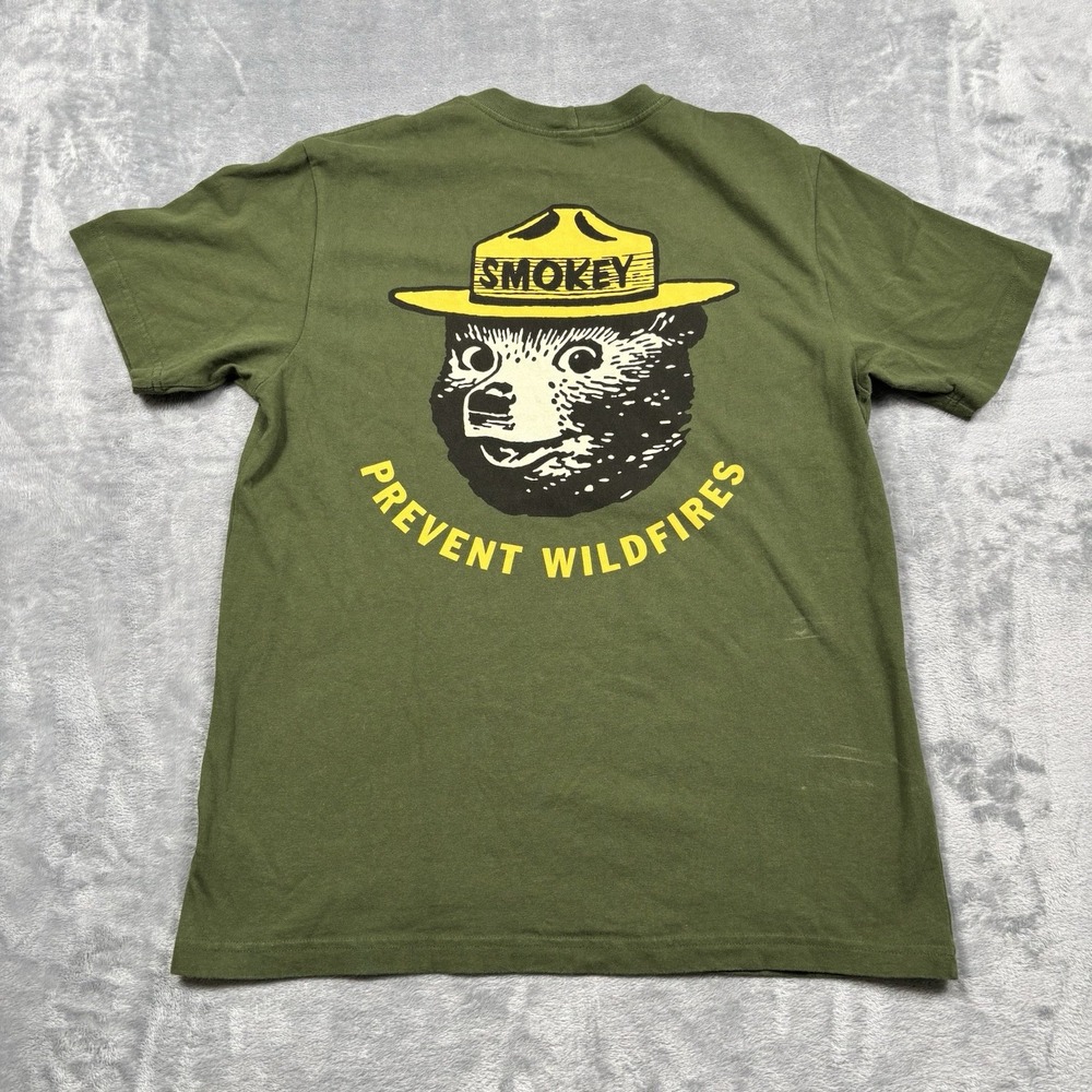 C.C. Filson Co New Smokey Bear Men's Medium Green T-Shirt Prevent Forest Fires
